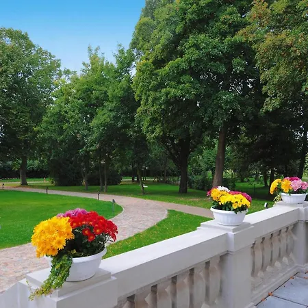 Gutshaus Zicker In Garz Ferienhaus Garz (Rugen)